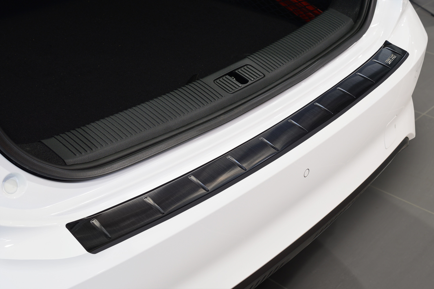 Rear bumper protector suitable for MG 5 EV 2022-present wagon stainless steel brushed anthracite