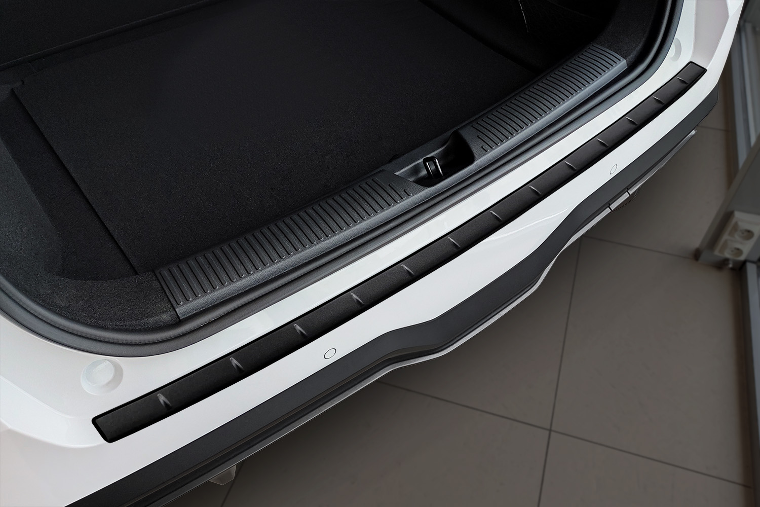 Protection de seuil de coffre convient à MG MG 4 EV 2022-présent 5 portes bicorps acier inox noir mat