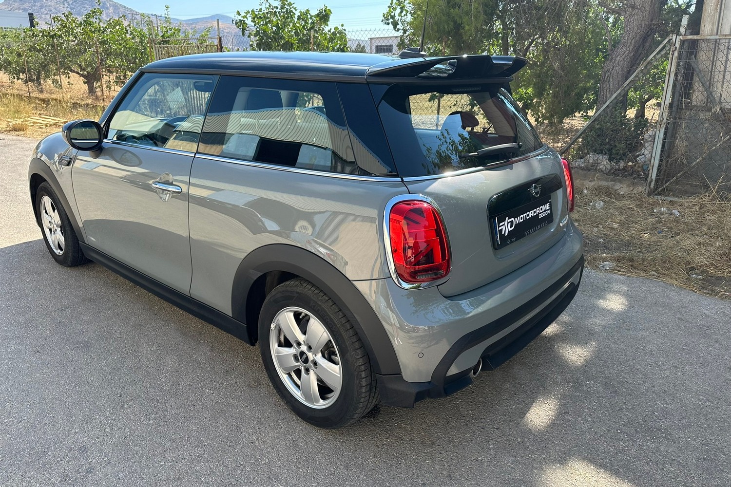 Roof spoiler suitable for Mini One - Cooper (F55 - Mk III) 2014-2024 5-door hatchback (3)