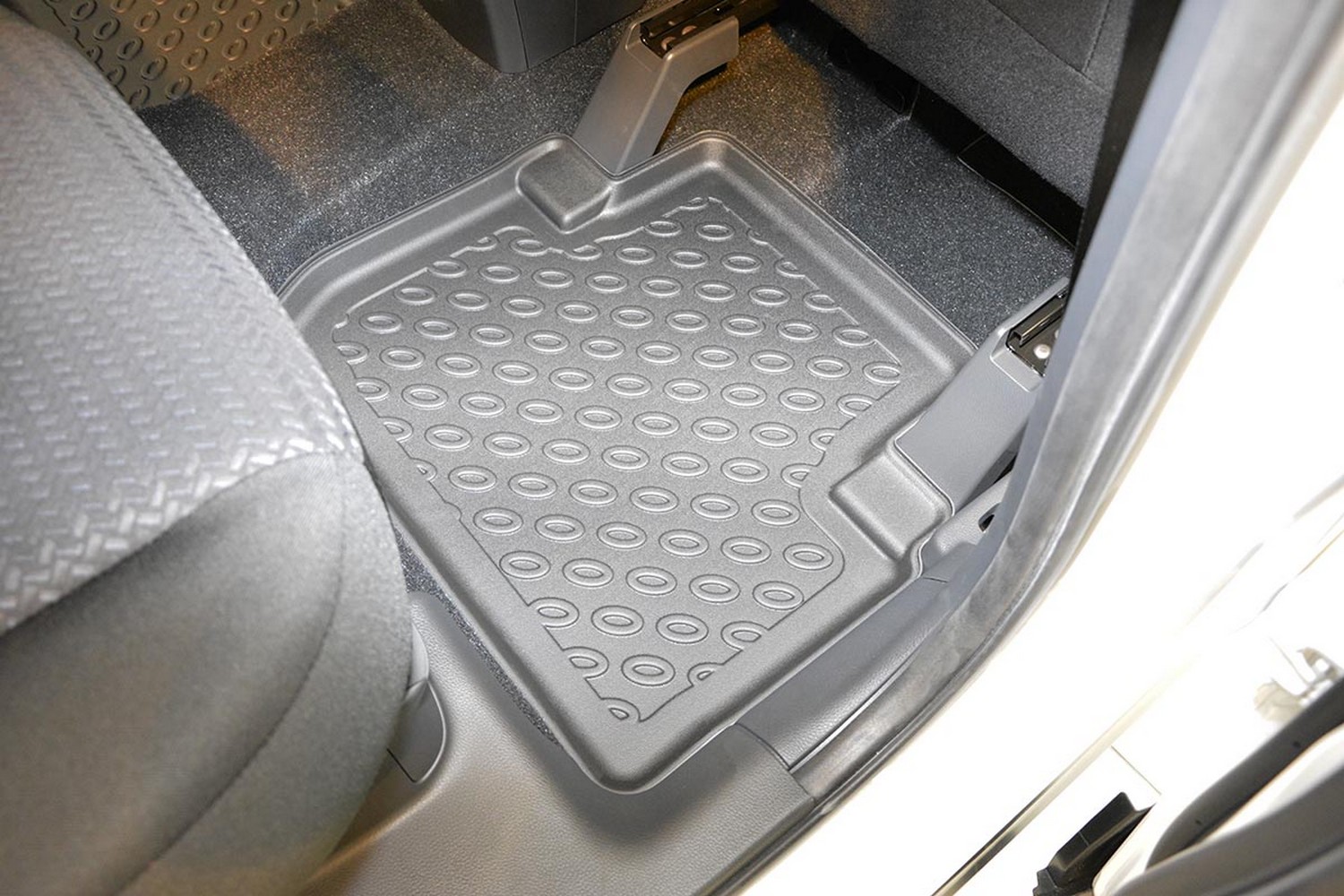 Car mats suitable for Mitsubishi Eclipse Cross 2018-present Cool Liner PE/TPE rubber (MIT1ECFM-C) (5)