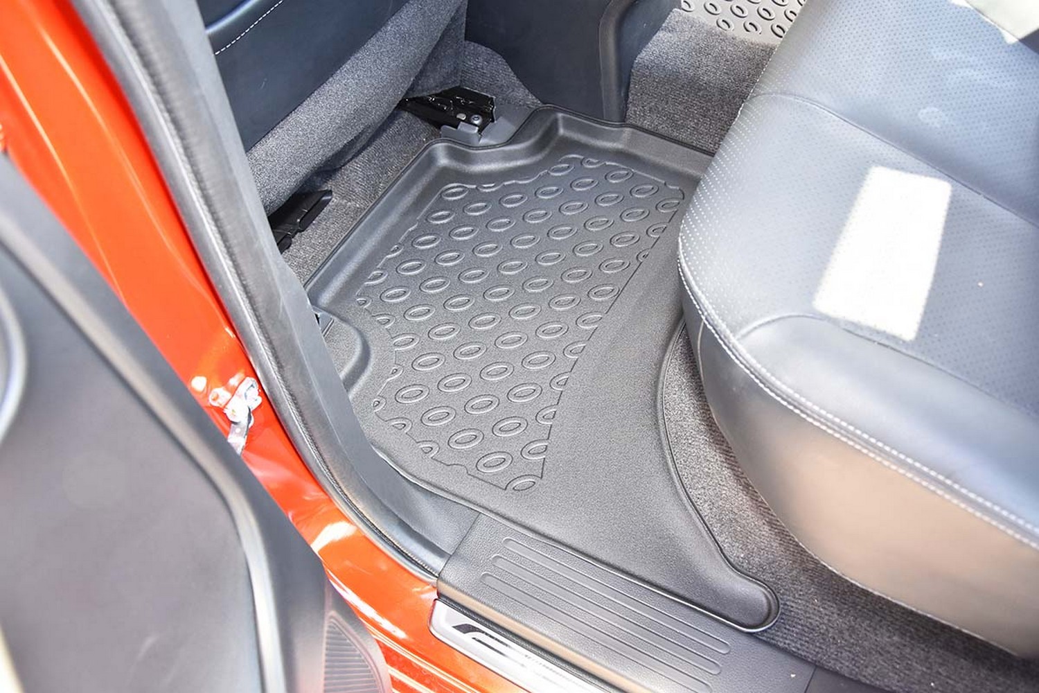 Car mats suitable for Mitsubishi L200 V 2016-2023 pickup Cool Liner PE/TPE rubber (MIT1L2FM-C) (4) Car mats suitable for Mitsubishi L200 V 2016-2023 pickup Cool Liner PE/TPE rubber (MIT1L2FM-C) (4)