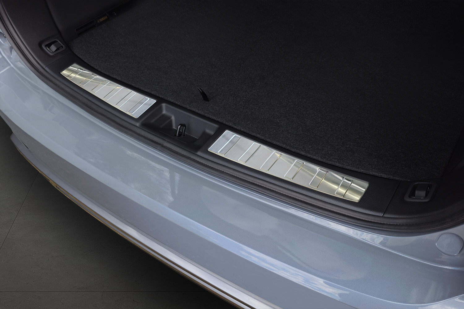 Ladekantenschutz passend für Mitsubishi Outlander IV (GN) 2025-heute Edelstahl gebürstet Ladekantenschutz passend für Mitsubishi Outlander IV (GN) 2025-heute Edelstahl gebürstet