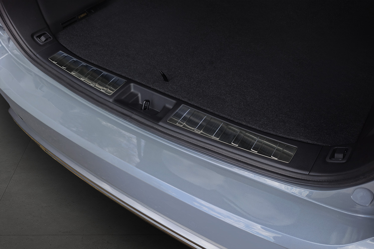 Ladekantenschutz passend für Mitsubishi Outlander IV (GN) 2025-heute Edelstahl gebürstet anthrazit Ladekantenschutz passend für Mitsubishi Outlander IV (GN) 2025-heute Edelstahl gebürstet anthrazit