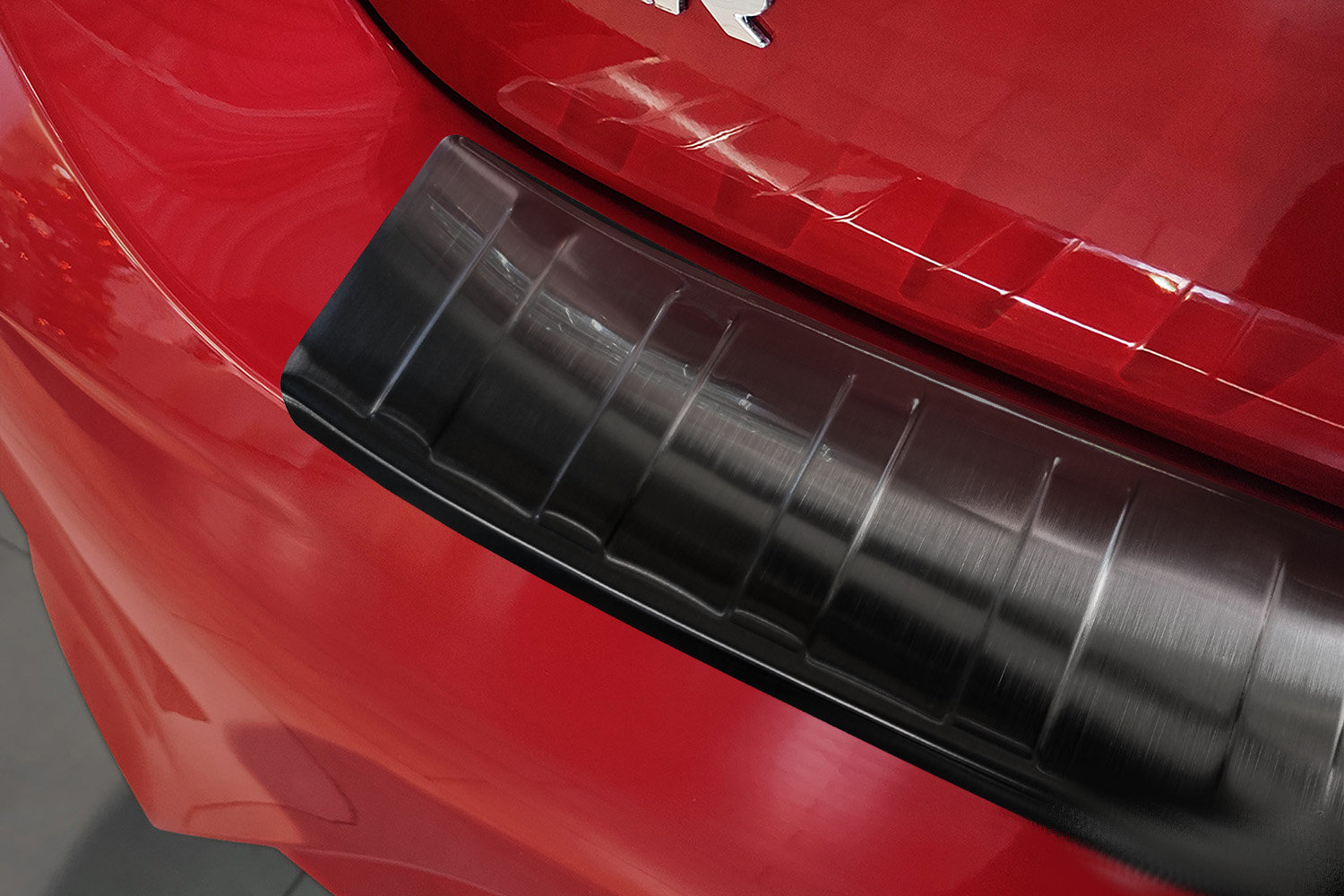 Protection de seuil de coffre convient à Mitsubishi Space Star II 2013-présent acier inox brossé anthracite