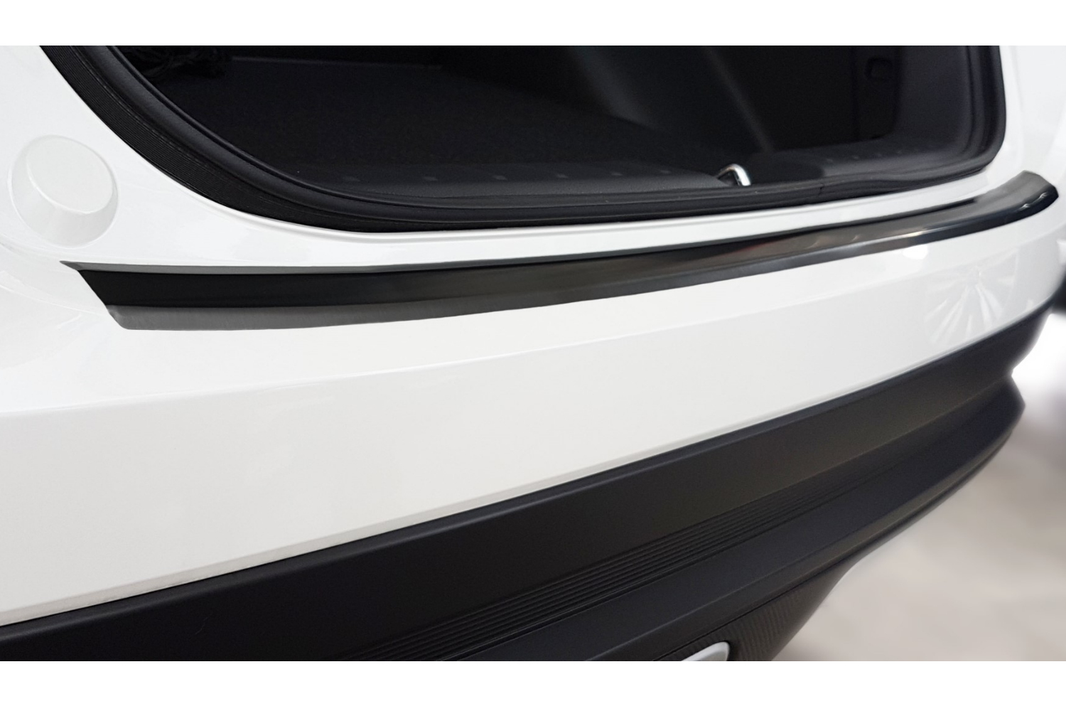 Rear bumper protector suitable for Mitsubishi Eclipse Cross 2018-present stainless steel brushed anthracite