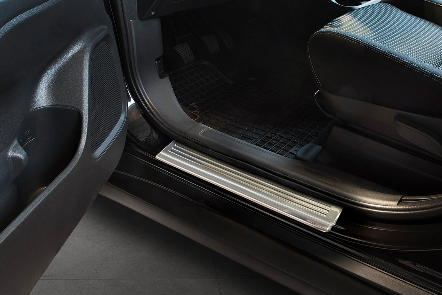 Instaplijsten geschikt voor Mitsubishi Outlander III 2012-2021 RVS geborsteld 4-delig Instaplijsten geschikt voor Mitsubishi Outlander III 2012-2021 RVS geborsteld 4-delig