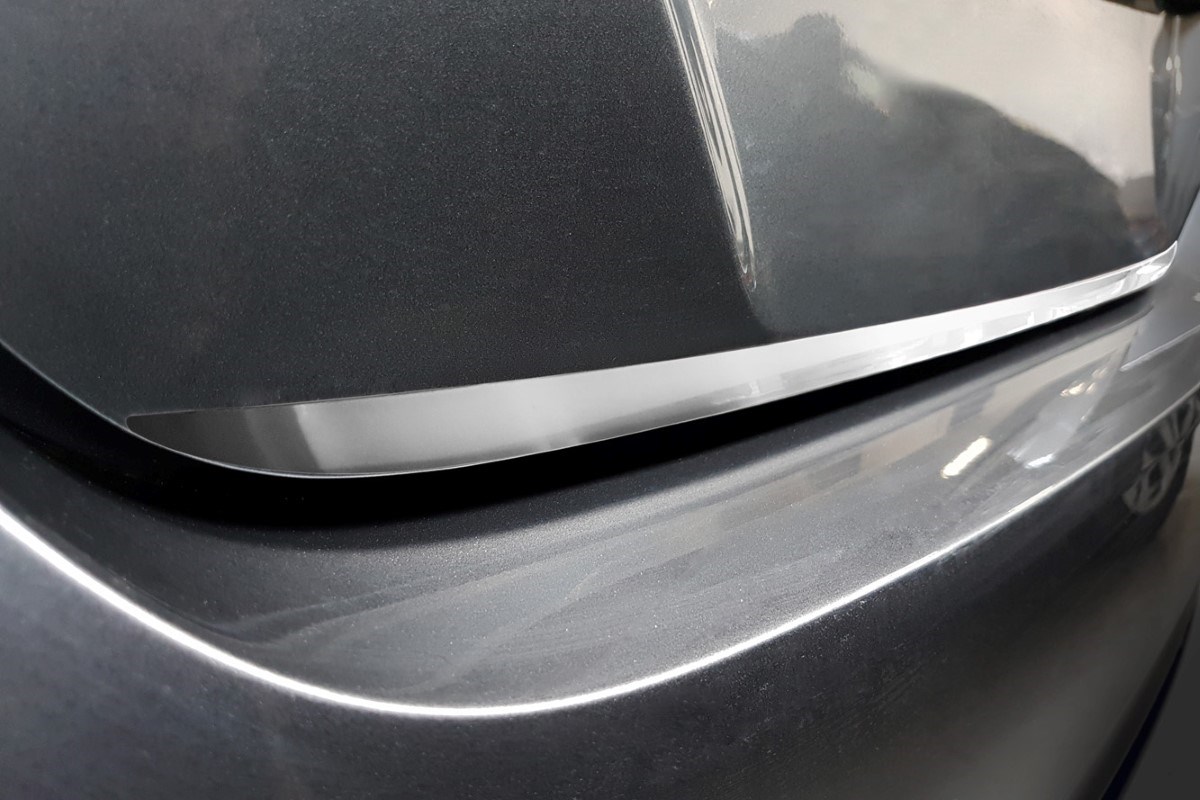 Achterkleplijst geschikt voor Nissan Leaf (ZE1) 2017-heden 5-deurs hatchback RVS geborsteld