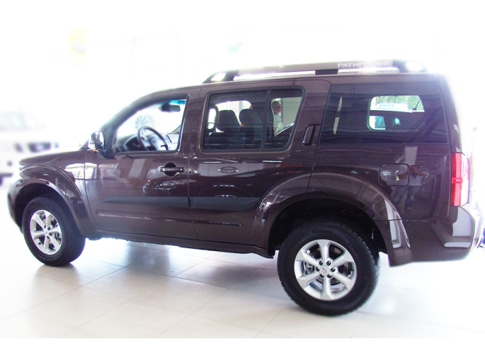 Nissan pathfinder iv