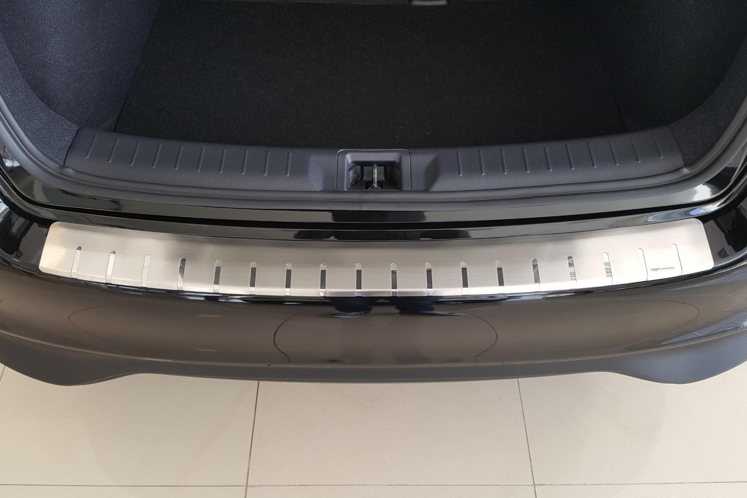 Protection de seuil de coffre convient à Nissan Pulsar (C13) 2014-2018 5 portes bicorps acier inox brossé