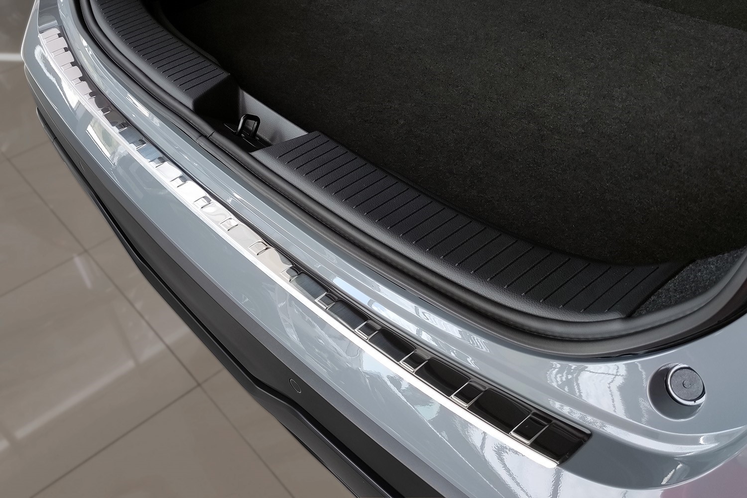 Rear bumper protector suitable for Nissan Qashqai (J12) 2021-present stainless steel brushed