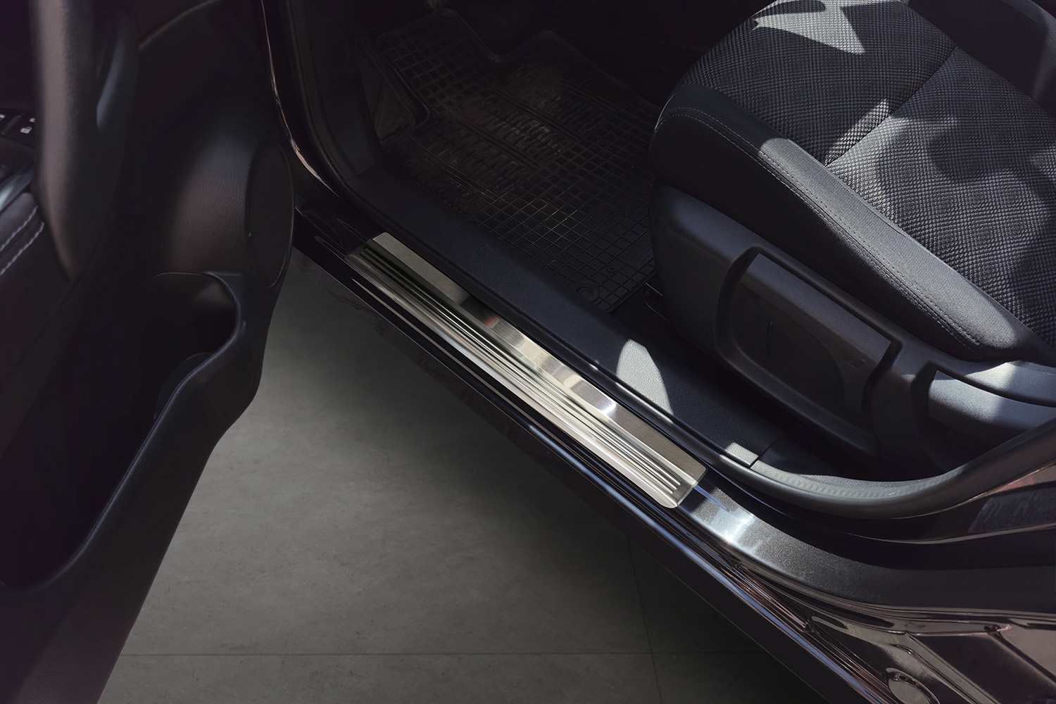 Instaplijsten geschikt voor Nissan Qashqai (J11) 2013-2021 RVS geborsteld 4-delig
