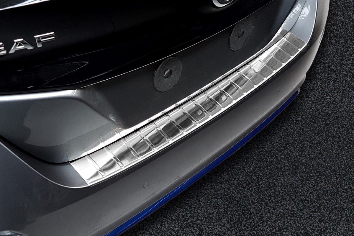Protection de seuil de coffre convient à Nissan Leaf (ZE1) 2017-présent 5 portes bicorps acier inox brossé