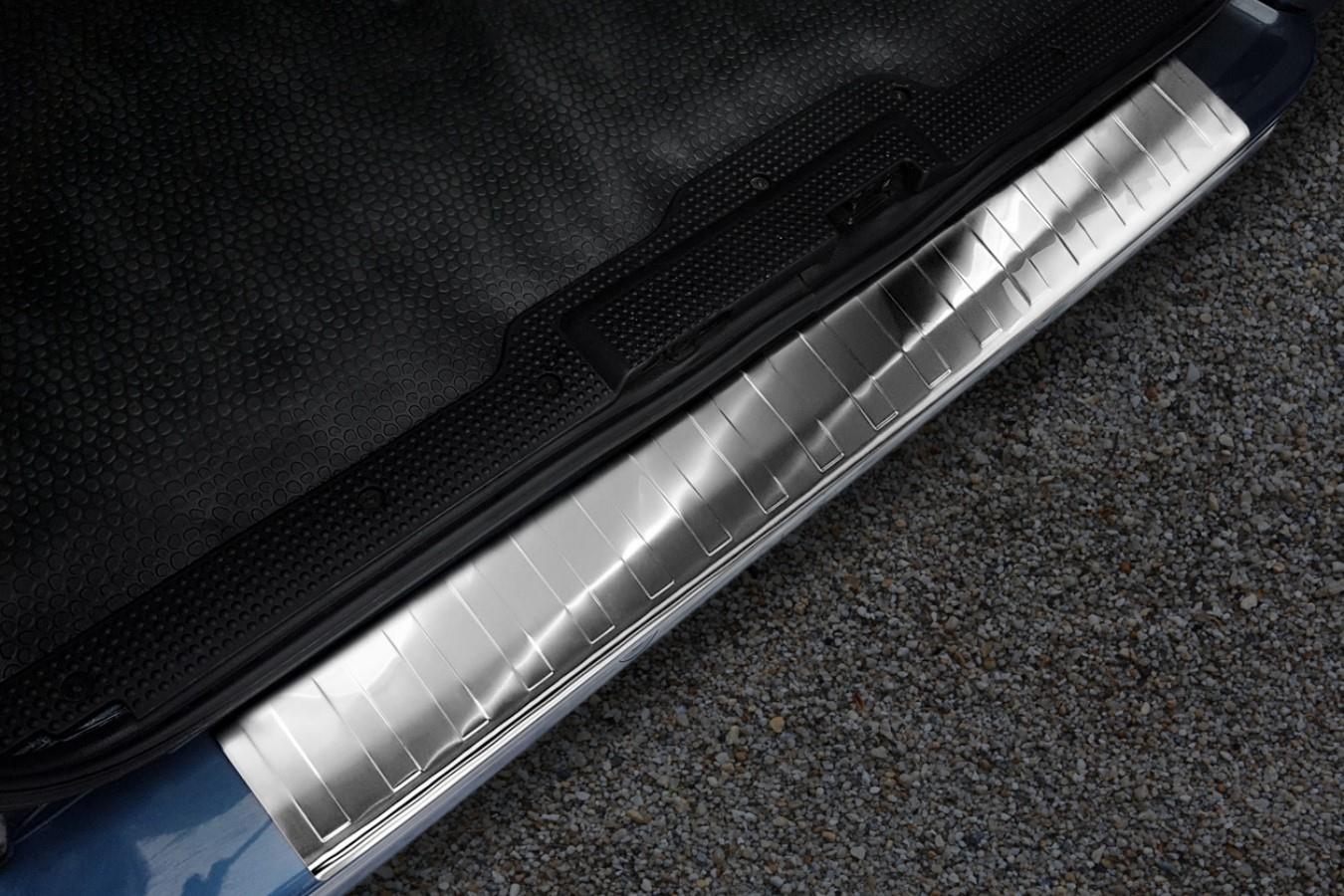 Protection de seuil de coffre convient à Nissan Primastar I 2006-2016 acier inox brossé