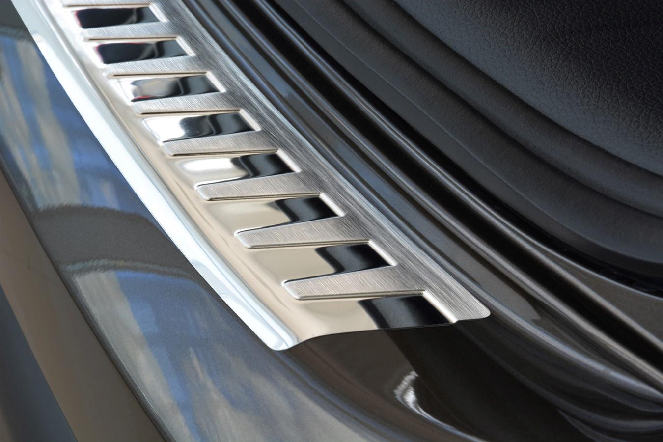 Nissan Qashqai (J11) 2013-2017 rear bumper protector stainless steel high gloss (NIS9QABP) (3)