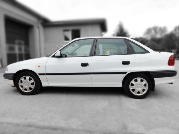 Seitenschutzleisten passend für Opel Astra F 1991-1998 4 & 5-Türer & Kombi Set