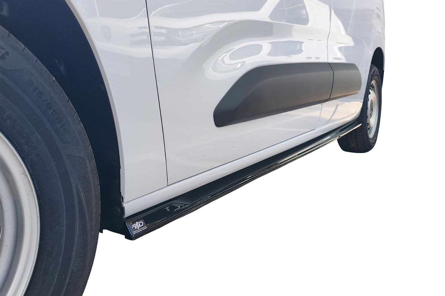 Side skirts suitable for Opel Combo E 2018-present ABS - painted (3)