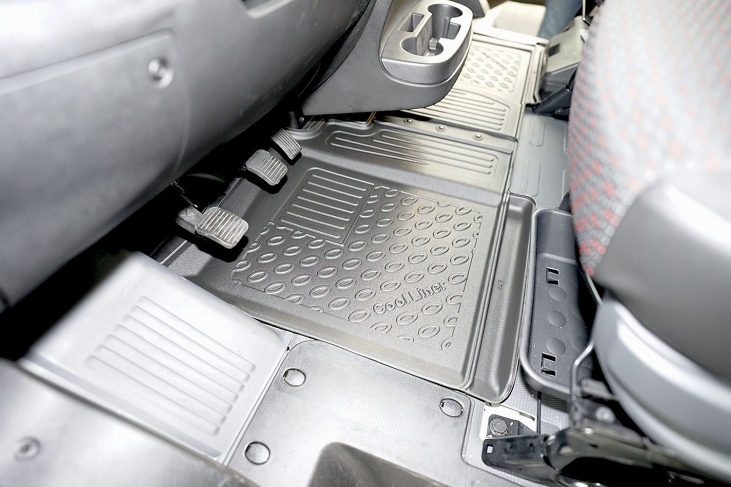 Car mats suitable for Opel Movano C 2021-present Cool Liner PE/TPE rubber (OPE2MOFM-C) (2)