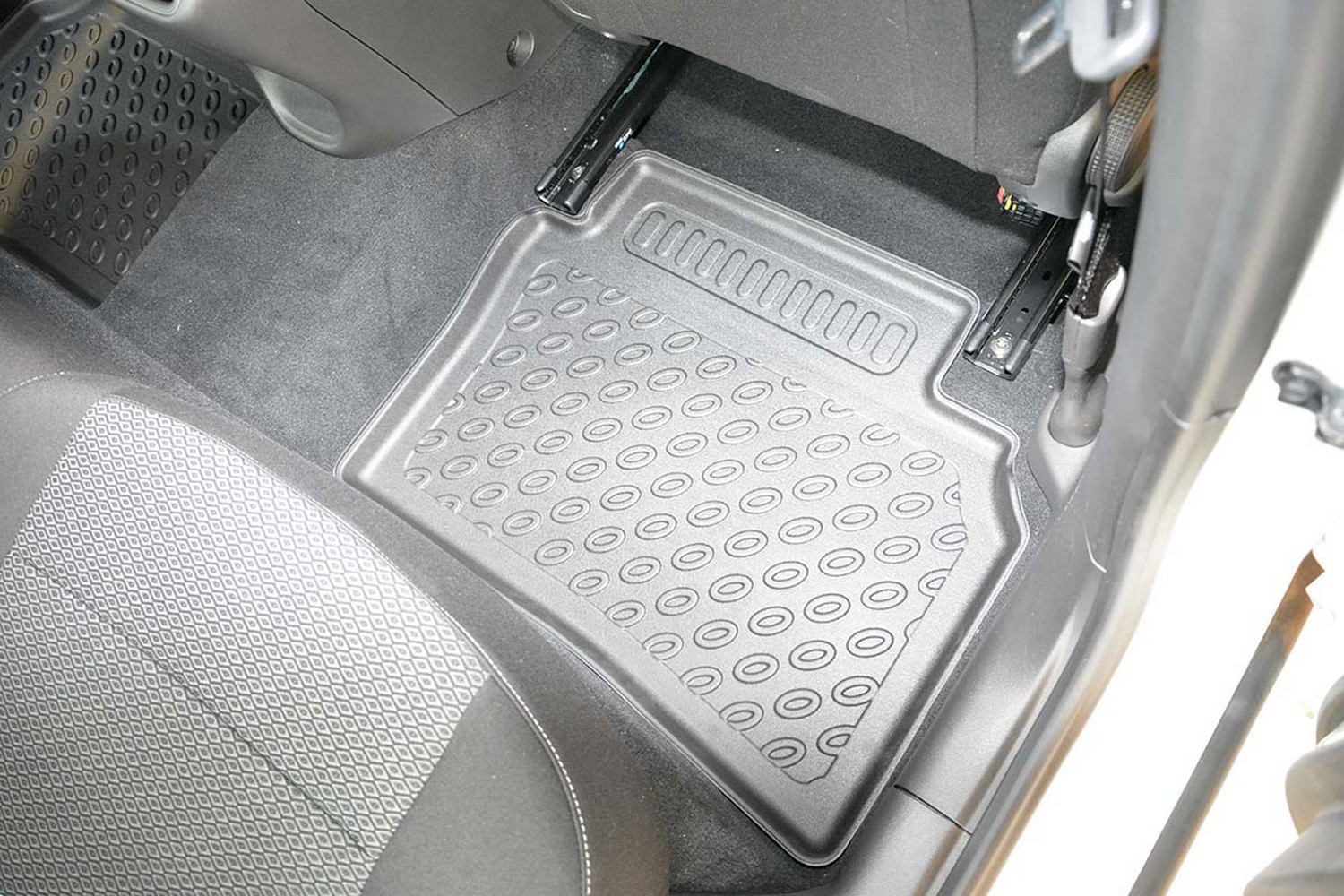 Car mats suitable for Opel Insignia B Grand Sport 2017-2022 5-door hatchback Cool Liner PE/TPE rubber (OPE3INFM-C) (5) Car mats suitable for Opel Insignia B Grand Sport 2017-2022 5-door hatchback Cool Liner PE/TPE rubber (OPE3INFM-C) (5)