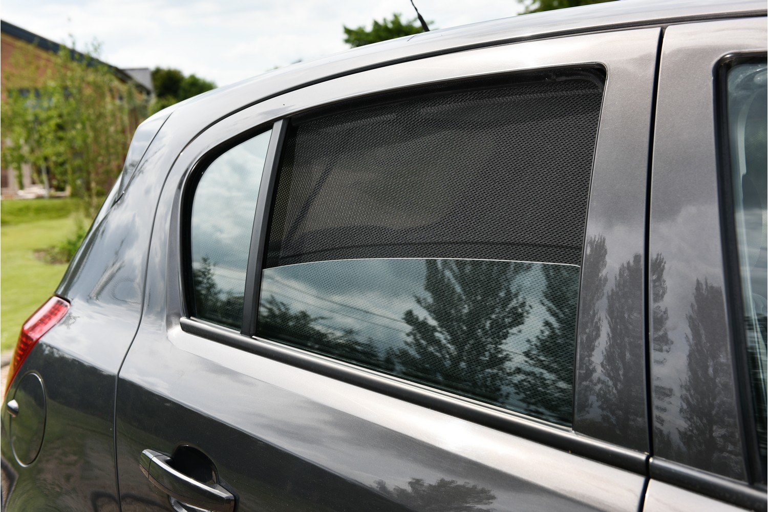 Audi A4 Limousine Sonnenschutzsystem 2-teilig Sonnenrollo Schutz  Verdunklung Türen hinten