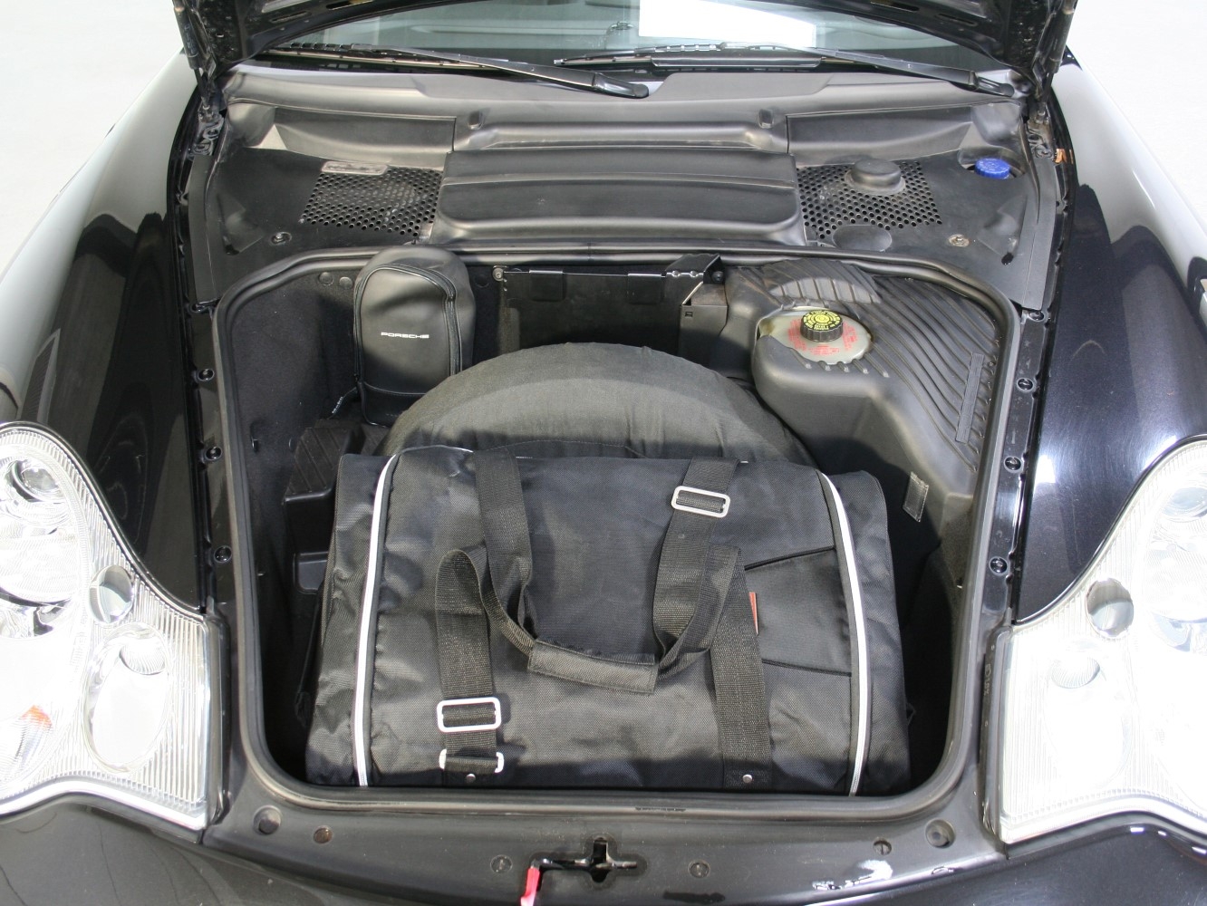 p20801s-porsche-911-type-996-97-06-car-bags-4.jpg