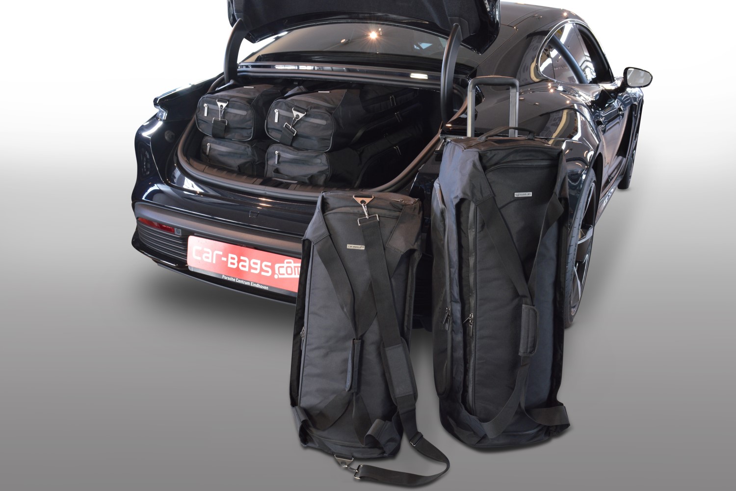 Set de sacs de voyage Porsche Taycan 2019-présent 4 portes tricorps Pro.Line