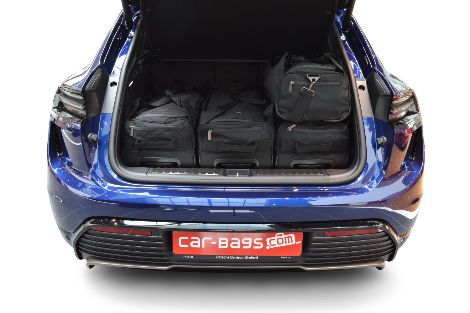 Travel bag set suitable for Porsche Macan (XAB) 2024-present Pro.Line (3) Travel bag set suitable for Porsche Macan (XAB) 2024-present Pro.Line (3)