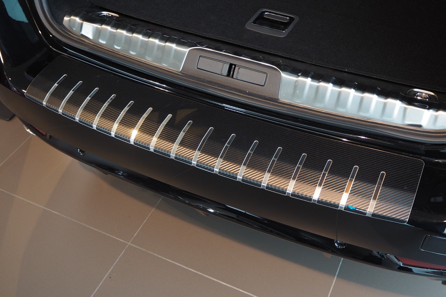 Protection de seuil de coffre convient à Peugeot 508 II SW 2019-présent break acier inox - feuille de carbone