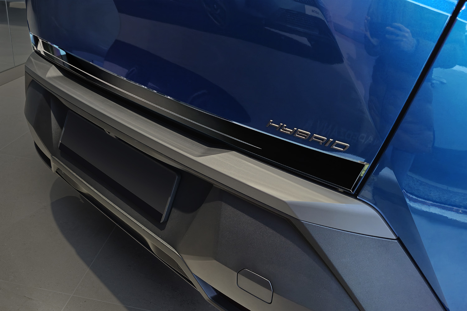 Heckklappenzierleiste passend für Peugeot 3008 II 2016-2023 Edelstahl hochglanz anthrazit