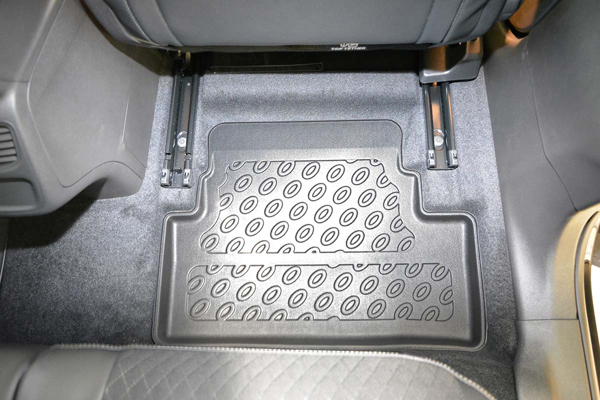 Car mats Peugeot 3008 II PE/TPE | CarParts-Expert