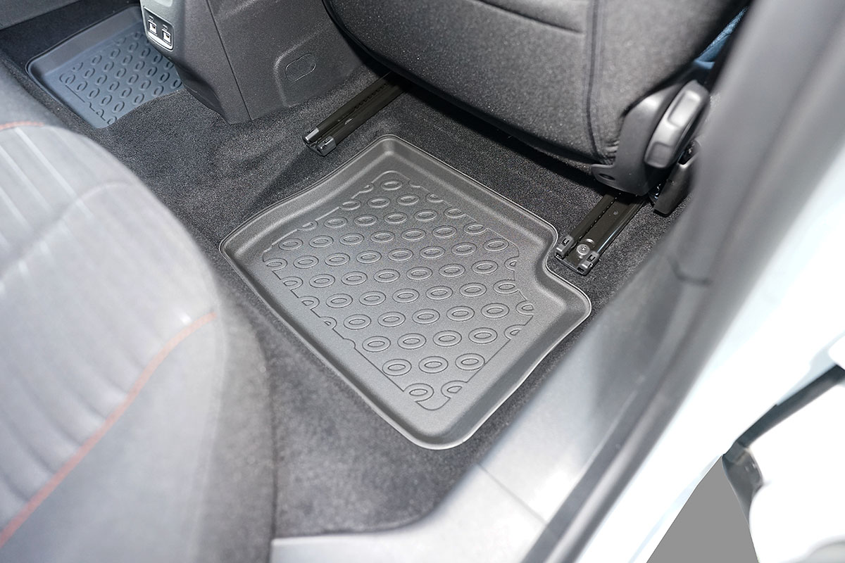Tapis de sol en TPE pour Peugeot 208 II Hayon (06.2019-.) - tapis de  voiture - noir - Aristar - Guardliner - pas pour la version électrique