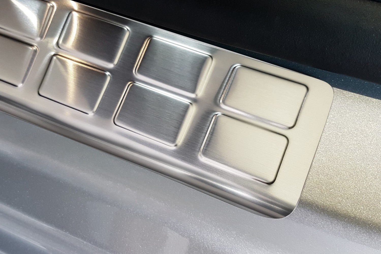 Door sill plates suitable for Peugeot Traveller 2016-present stainless steel brushed 2 pieces (3)