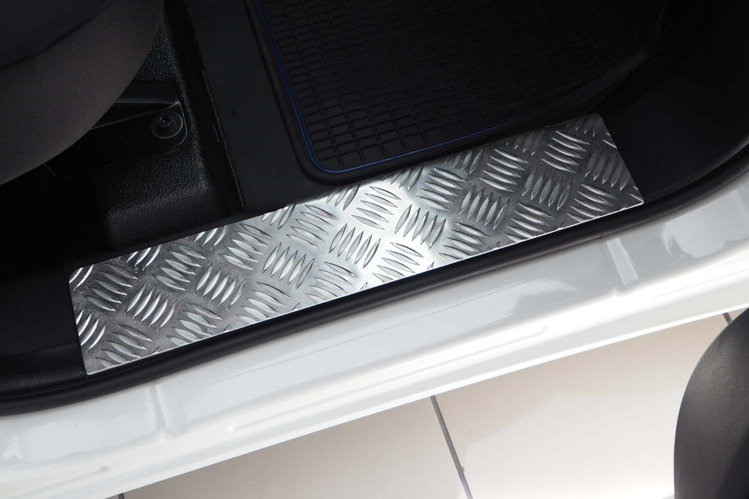 Seuils de portes intérieure Peugeot Boxer II 2006-2014 aluminium tôle larmée - portes avant