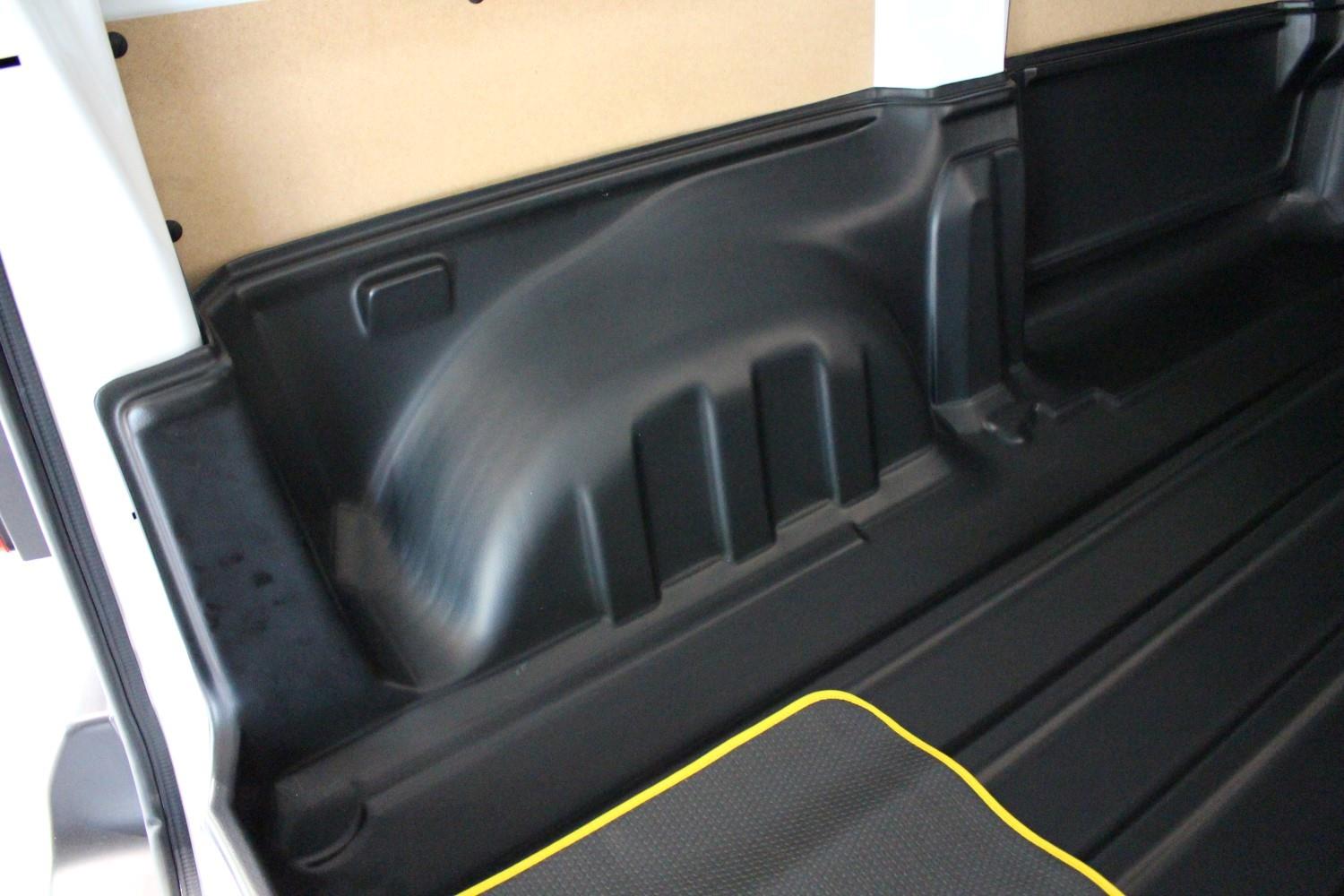 Boot liner Peugeot Expert III Carbox Classic CPE