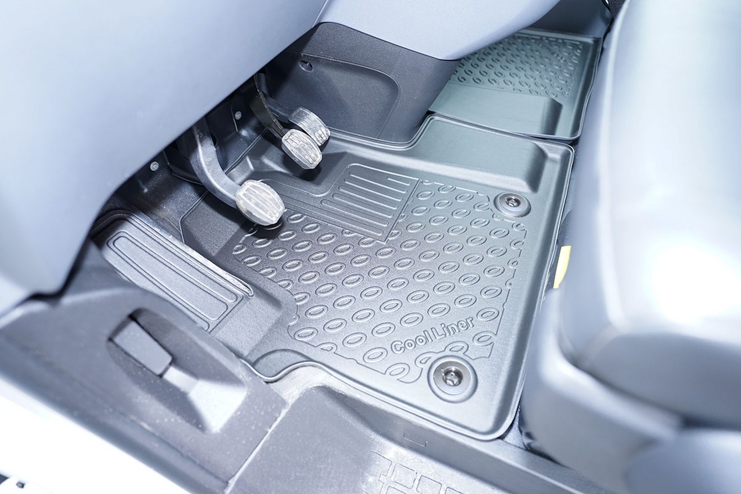Car mats suitable for Peugeot Expert III 2016-present Cool Liner PE/TPE rubber (PEU4EXFM-C) (2) Car mats suitable for Peugeot Expert III 2016-present Cool Liner PE/TPE rubber (PEU4EXFM-C) (2)