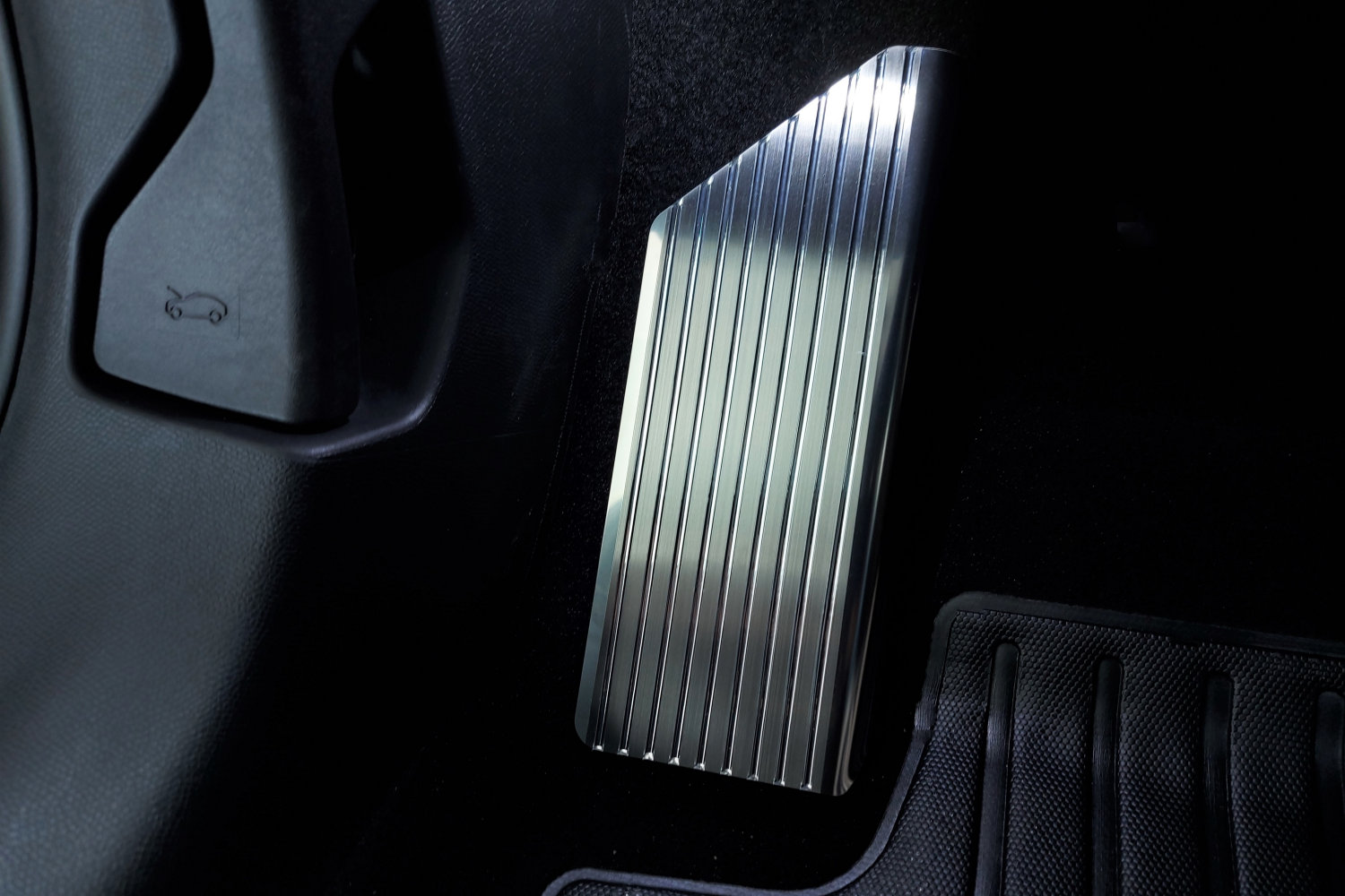 Fußstützenabdeckung passend für Peugeot 208 II 2019-heute 5-Türer Schrägheck Edelstahl gebürstet