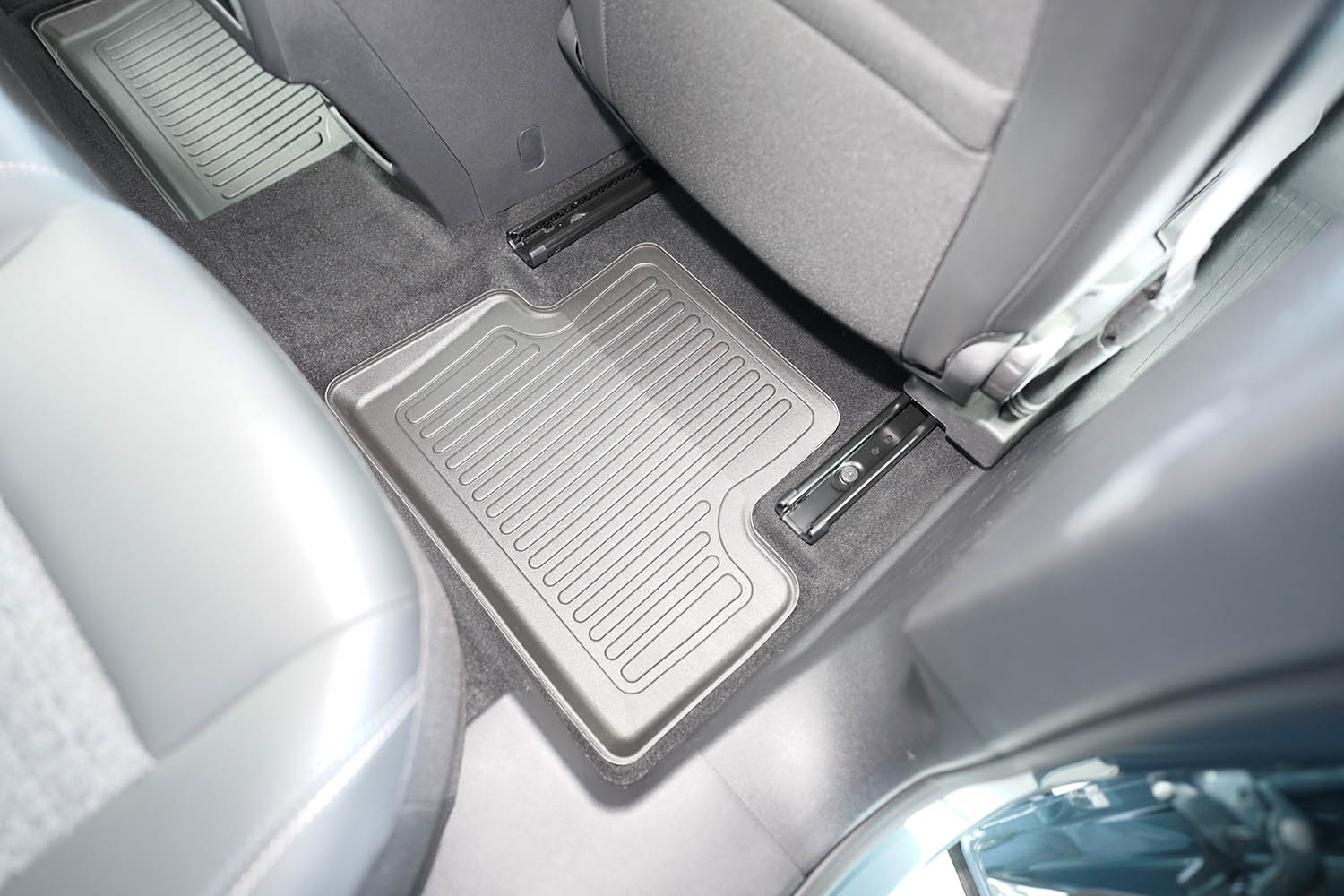 Car mats suitable for Peugeot 3008 III 2024-present Guardliner PE/TPE rubber (PEU530FM-G) (3) Car mats suitable for Peugeot 3008 III 2024-present Guardliner PE/TPE rubber (PEU530FM-G) (3)