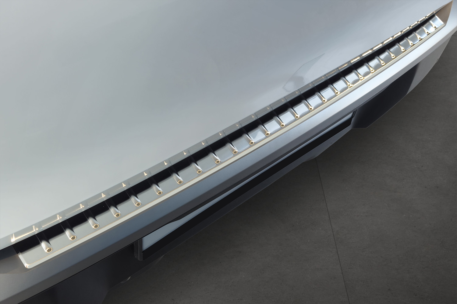 Rear bumper protector suitable for Peugeot 5008 III 2024-present stainless steel brushed