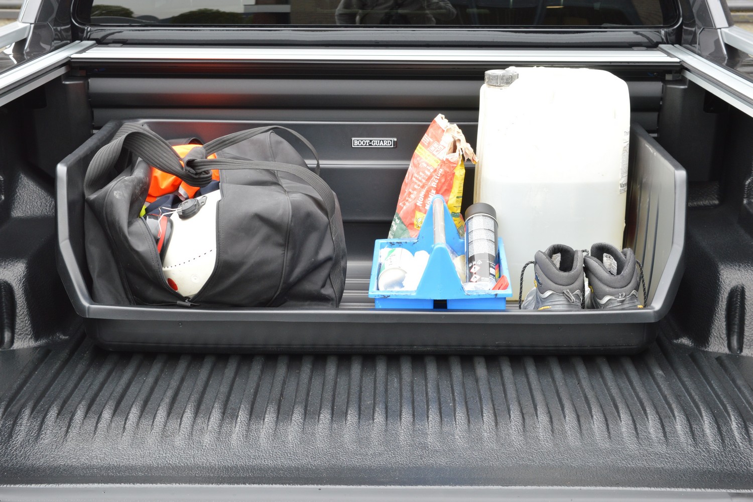 Van storage bin Boot-Guard (5) Van storage bin Boot-Guard (5)