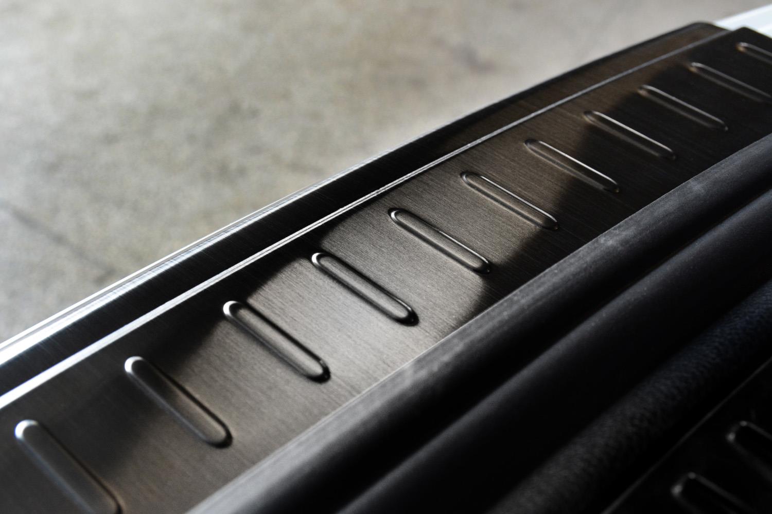 Rear bumper protector suitable for Porsche Macan (95B) 2014-2024 stainless steel brushed anthracite