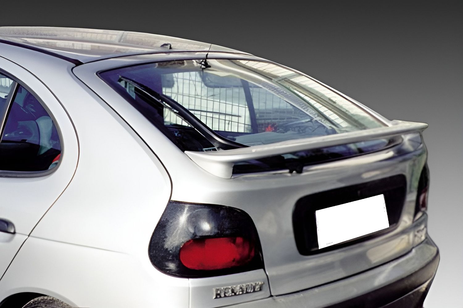 Kofferspoiler geschikt voor Renault Mégane I 1996-2002 5-deurs hatchback Kofferspoiler geschikt voor Renault Mégane I 1996-2002 5-deurs hatchback