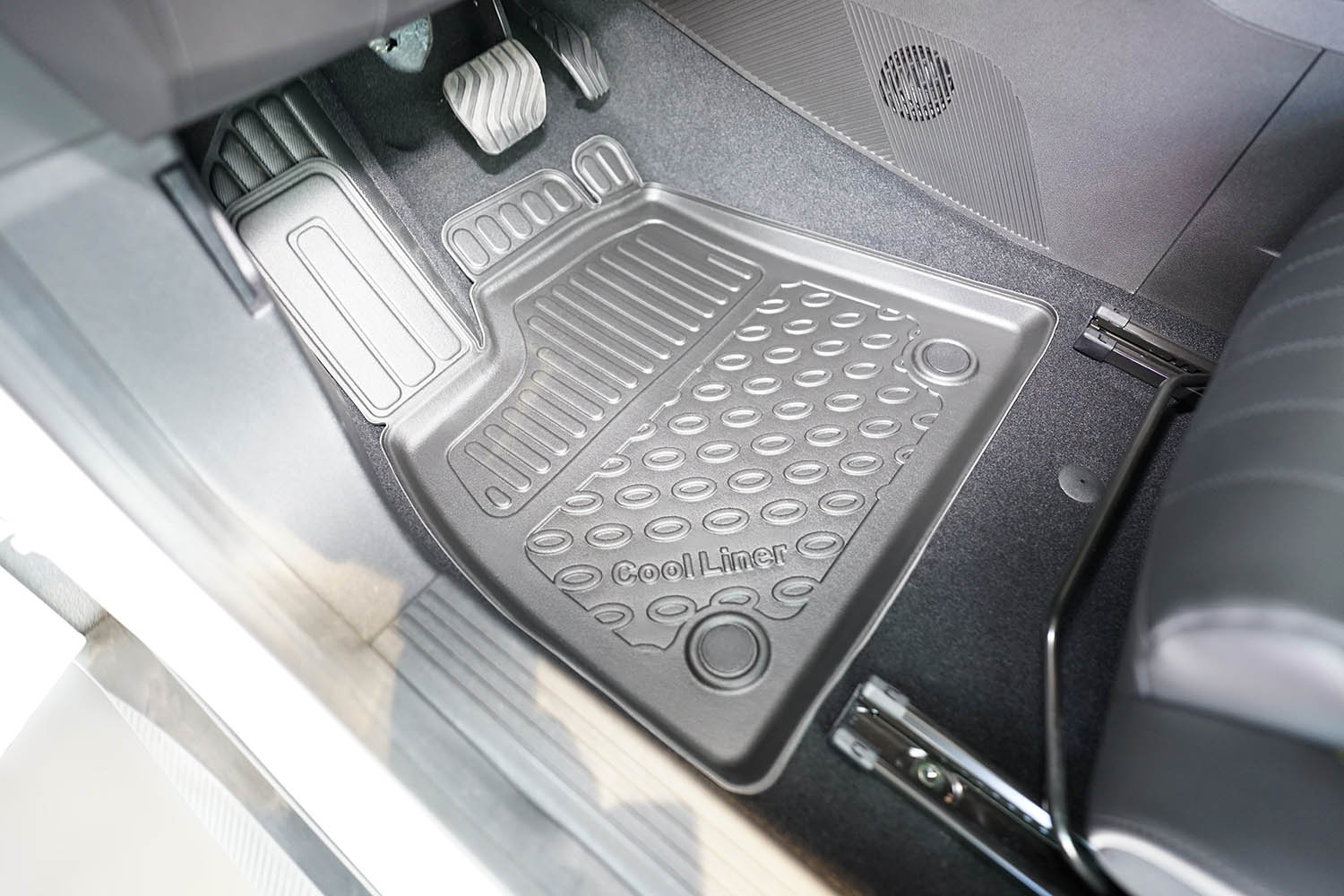 Car mats suitable for Renault 5 E-Tech 2024-present 5-door hatchback Cool Liner PE/TPE rubber (REN15FM-C) (2)