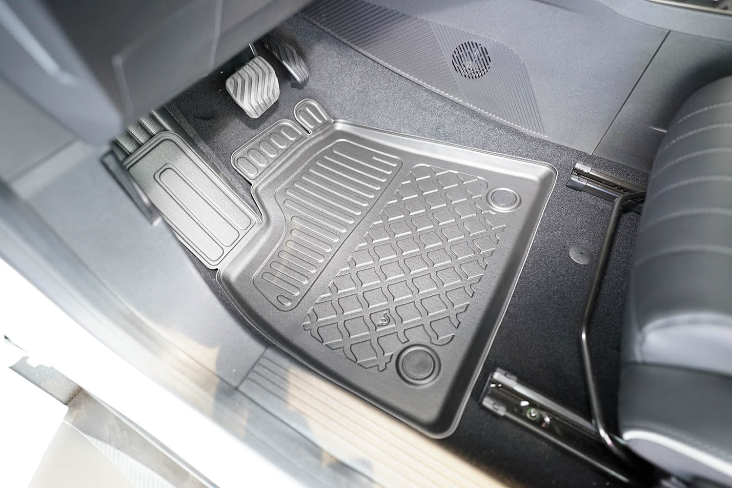 Car mats suitable for Renault 5 E-Tech 2024-present 5-door hatchback Guardliner PE/TPE rubber (REN15FM-G) (2)