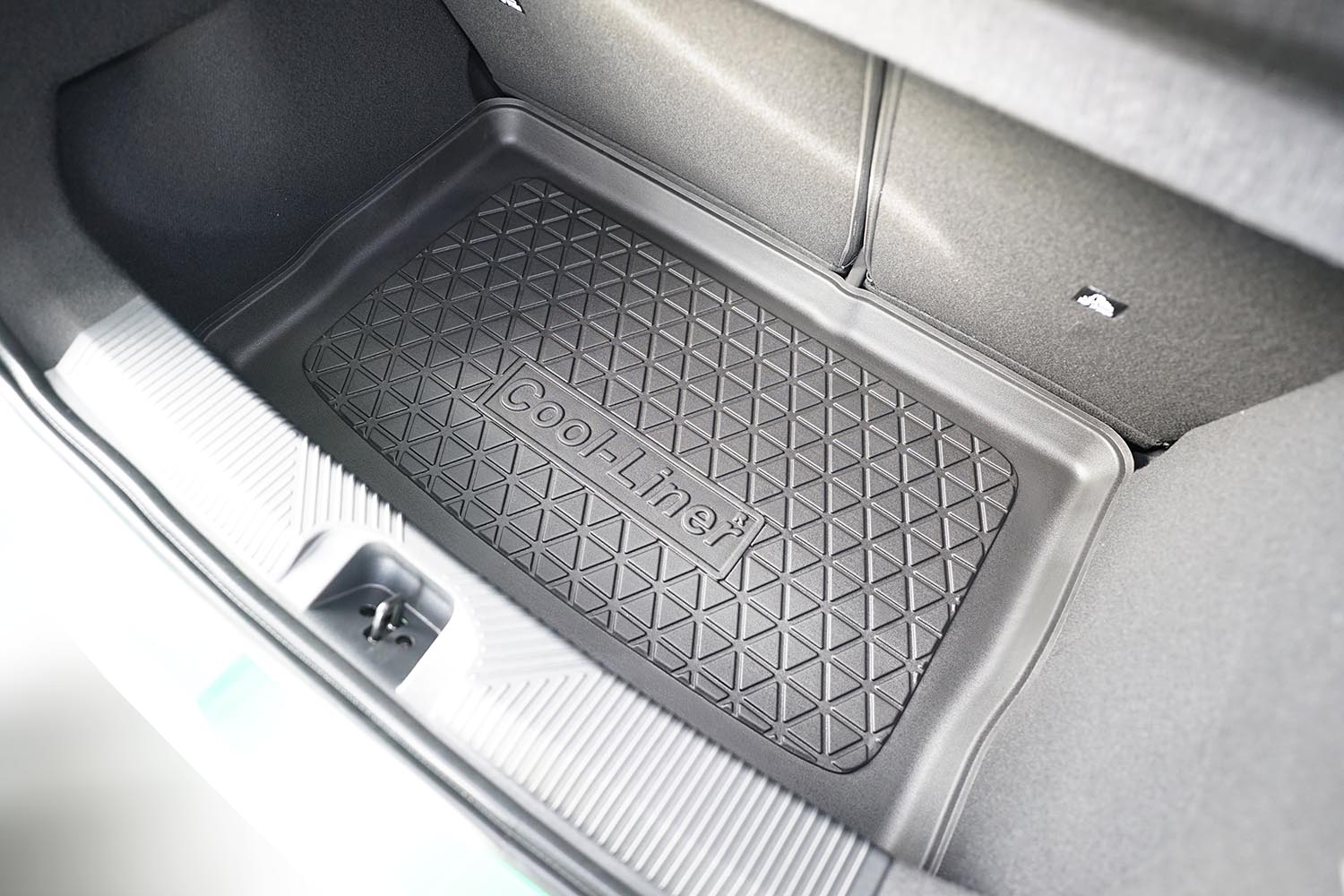 Boot mat suitable for Renault 5 E-tech 2024-present 5-door hatchback Cool Liner anti slip PE/TPE rubber (REN15TM-C) (2) Boot mat suitable for Renault 5 E-tech 2024-present 5-door hatchback Cool Liner anti slip PE/TPE rubber (REN15TM-C) (2)
