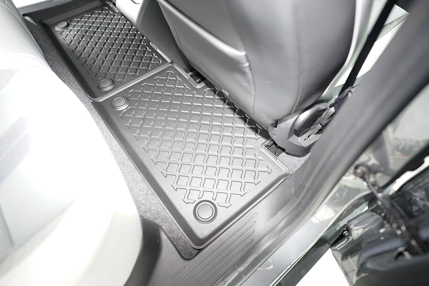 Car mats suitable for Renault Sc&eacute;nic E-Tech 2024-present Guardliner PE/TPE rubber (REN1SCFM-G) (2)