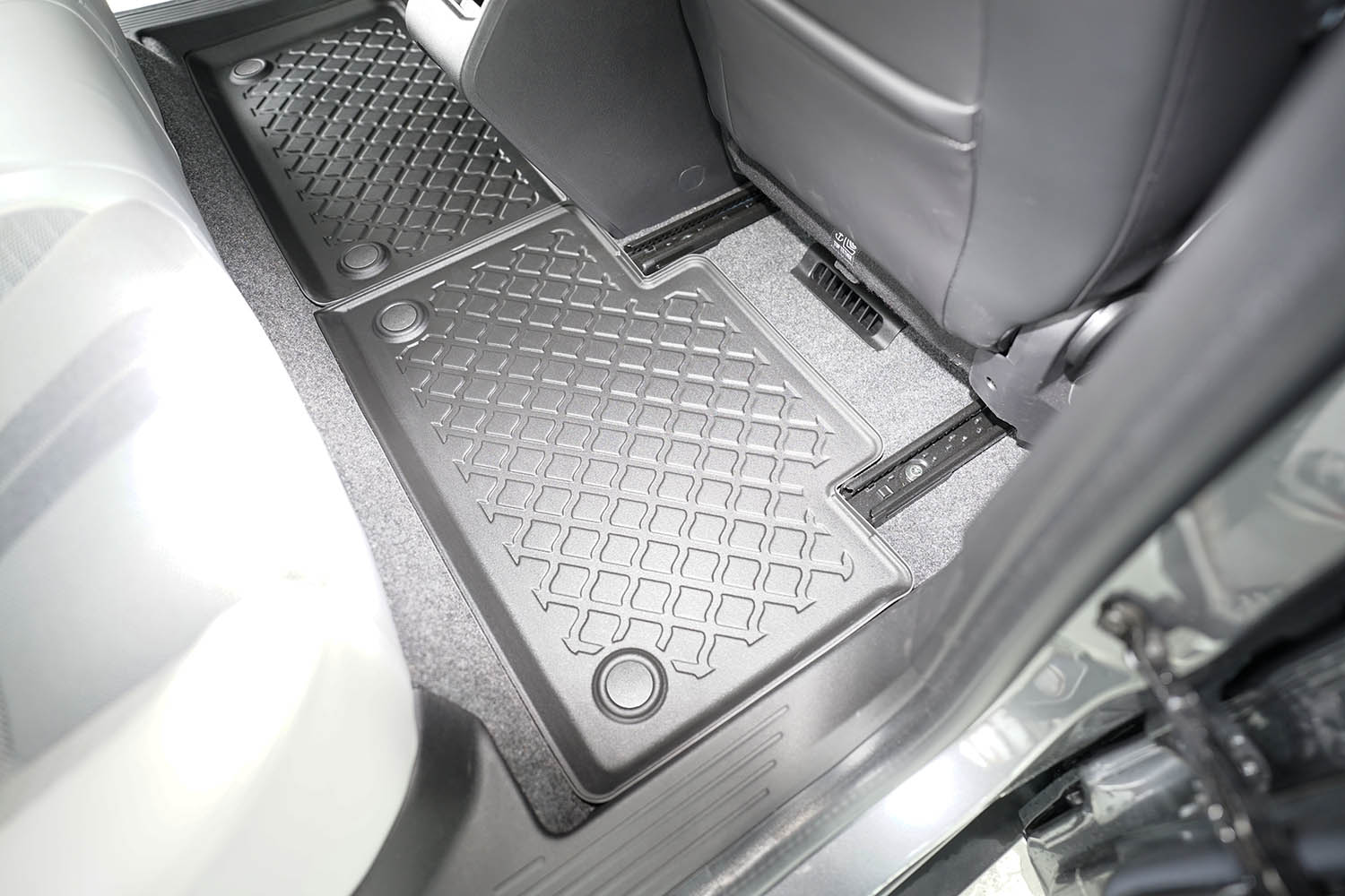 Car mats suitable for Renault Sc&eacute;nic E-Tech 2024-present Guardliner PE/TPE rubber (REN1SCFM-G) (5)