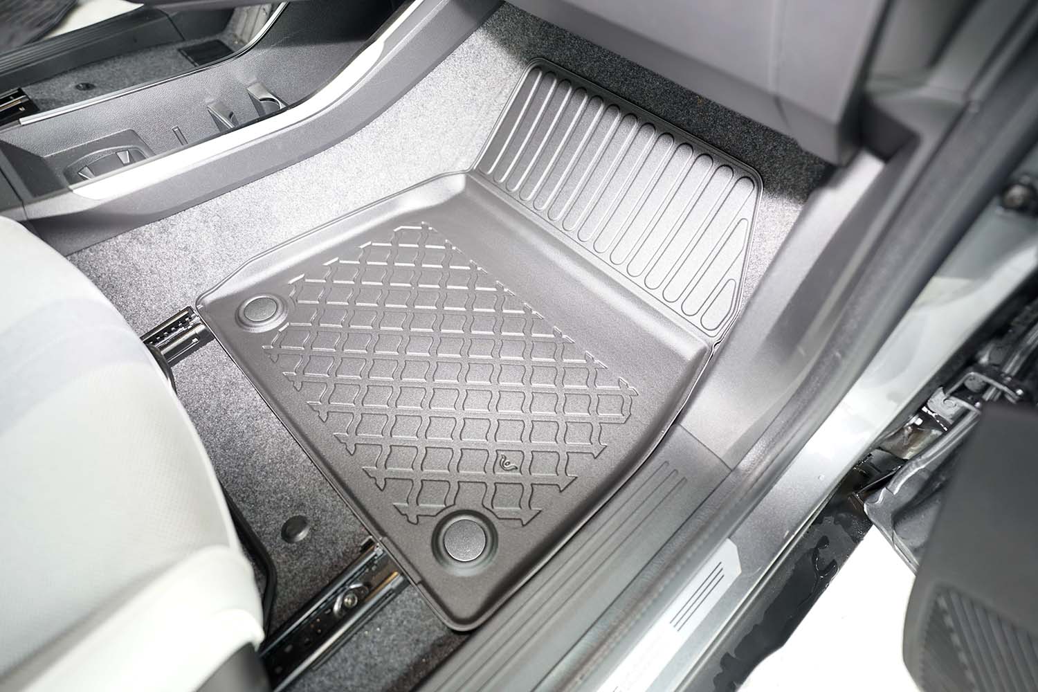 Car mats suitable for Renault Sc&eacute;nic E-Tech 2024-present Guardliner PE/TPE rubber (REN1SCFM-G) (6)