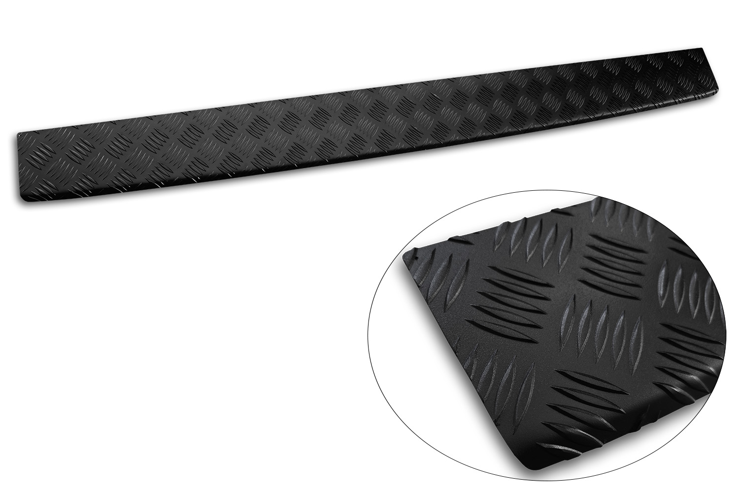 Rear bumper protector suitable for Renault Trafic III 2014-present aluminium diamond plate matt black (5)
