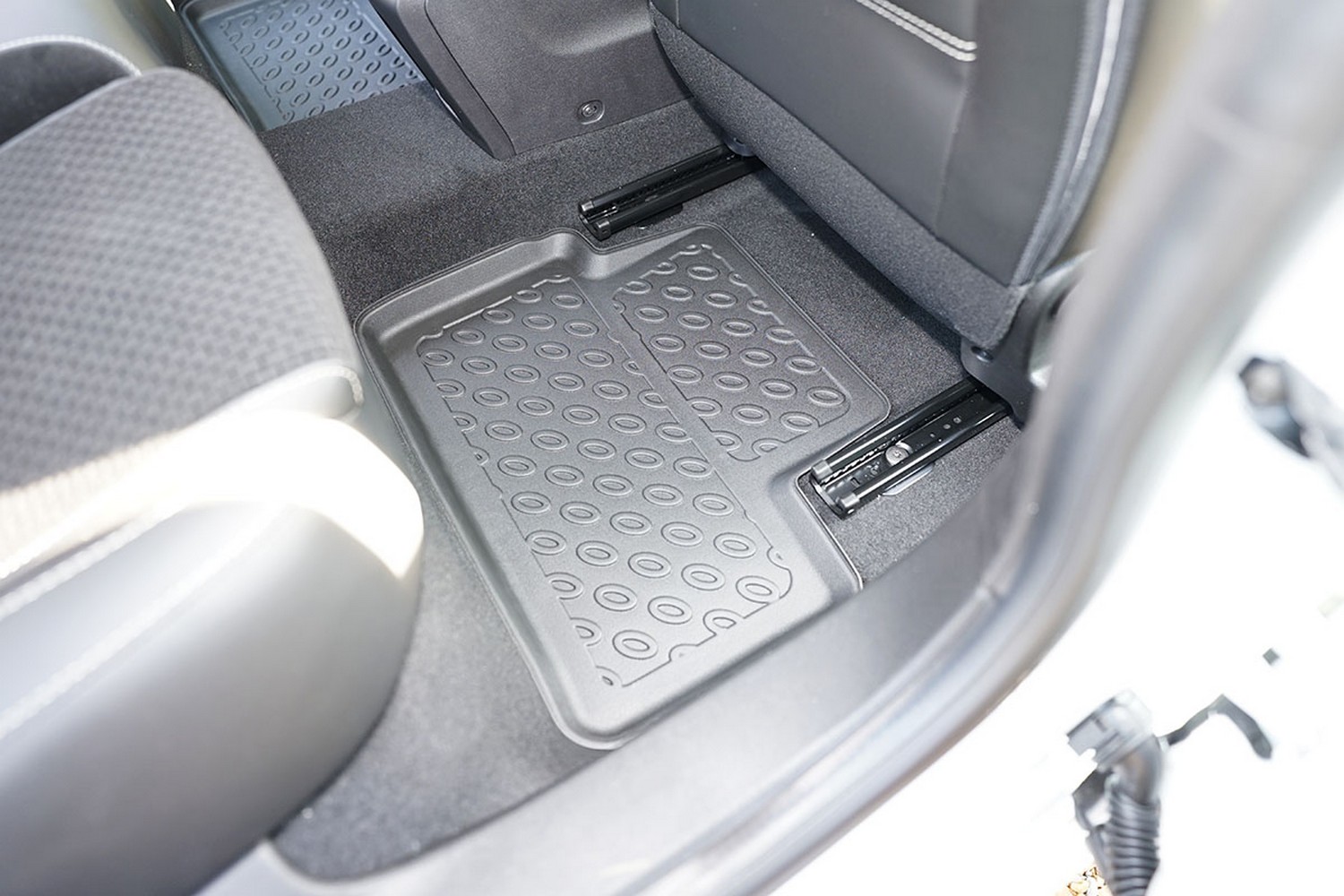 Car mats suitable for Renault Mégane IV Estate - Grandtour 2016-present wagon Cool Liner PE/TPE rubber (REN2MEFM-C) (5) Car mats suitable for Renault Mégane IV Estate - Grandtour 2016-present wagon Cool Liner PE/TPE rubber (REN2MEFM-C) (5)