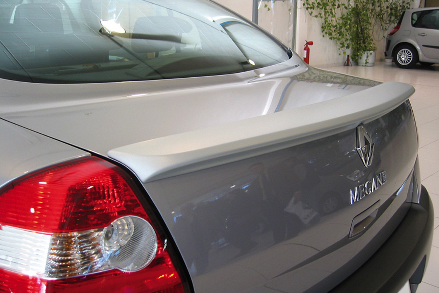 Boot spoiler suitable for Renault Mégane II 2002-2008 4-door saloon