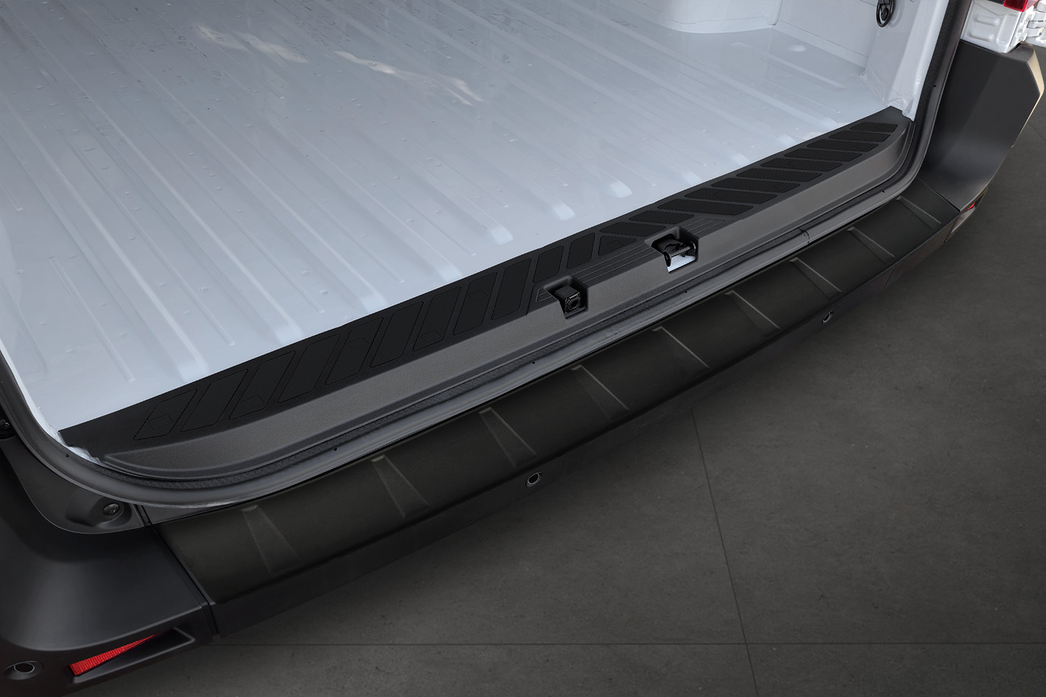 Rear bumper protector suitable for Renault Master IV 2024-present stainless steel matt black